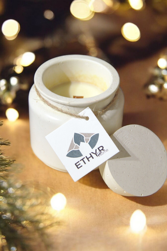 Christmas Cinnamon Buns Candle | Χειροποίητο Κερί Σόγιας σε Τσιμεντένιο Δοχείο