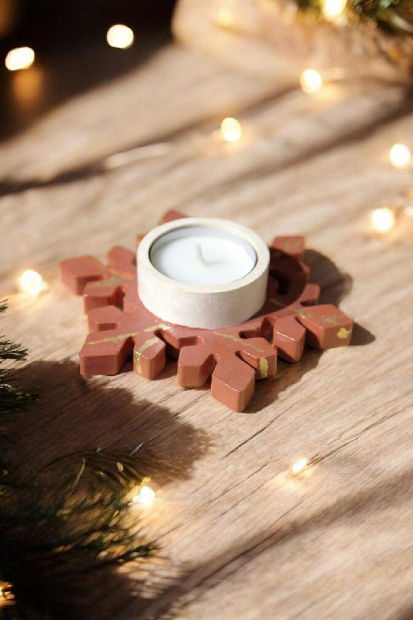 Βάση για Ρεσώ Χιονονιφάδα από Τσιμέντο – Κόκκινο & Μπεζ με Χρυσά Φύλλα