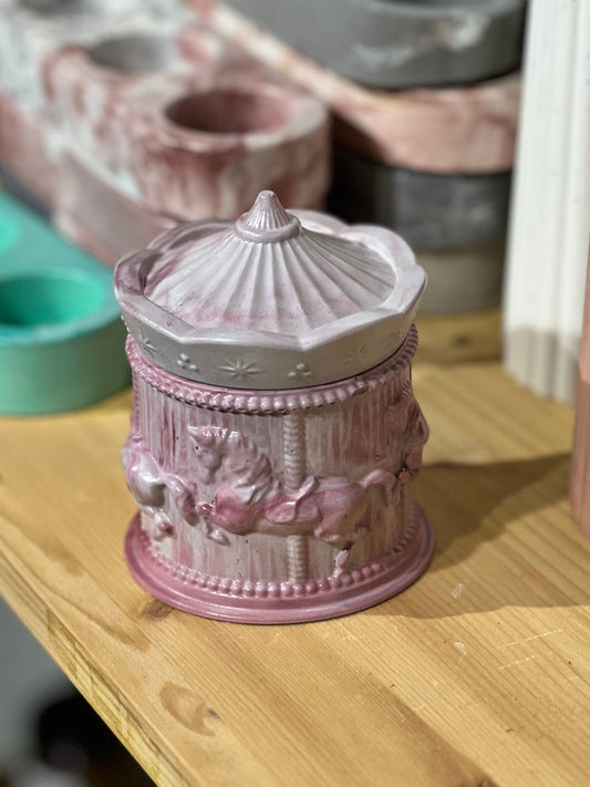 Χειροποίητο Καρουζέλ Κερί Σόγιας Black Currant - Ethyrhome | Handmade Carousel Soy Candle